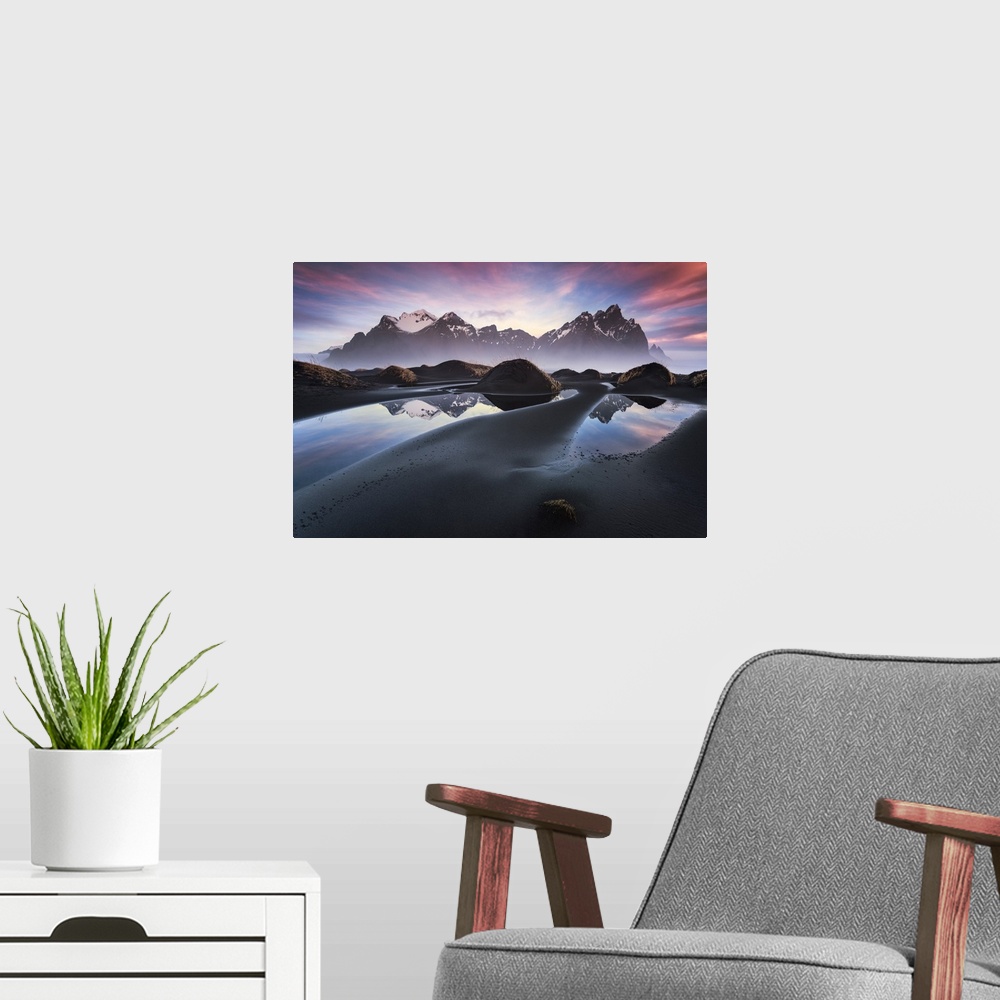 A modern room featuring Glowing Vestrahorn