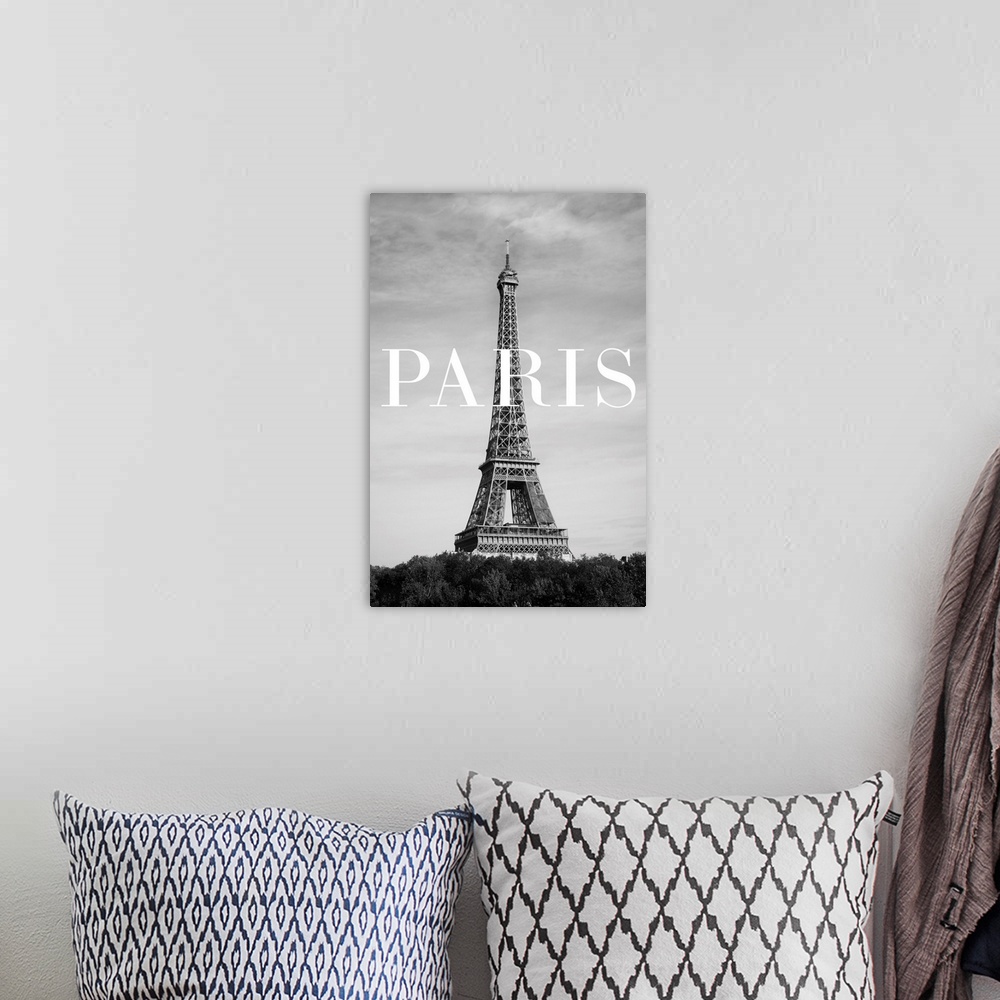 A bohemian room featuring Paris Eiffel 2