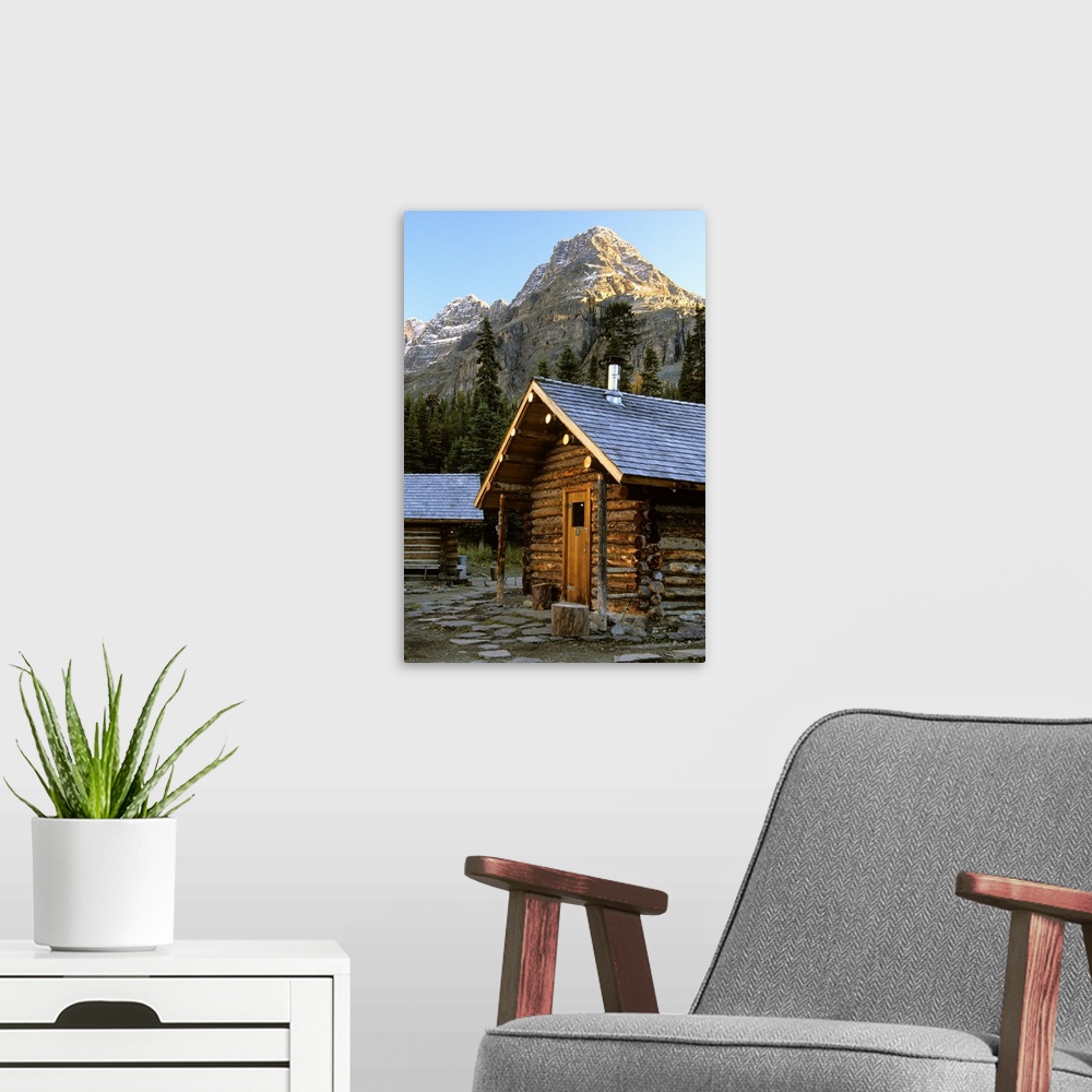 A modern room featuring Cabin In Yoho National Park, Lake O'hara, British Columbia, Canada