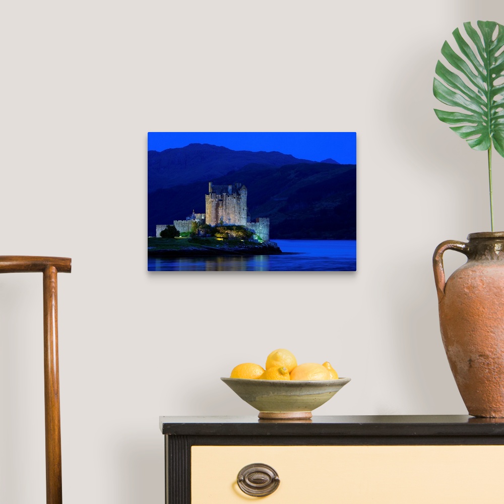 A traditional room featuring Castle In Scotland