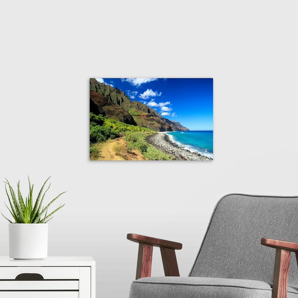 A modern room featuring Hawaii, Kauai, Na Pali Coast, Scenic Coastline