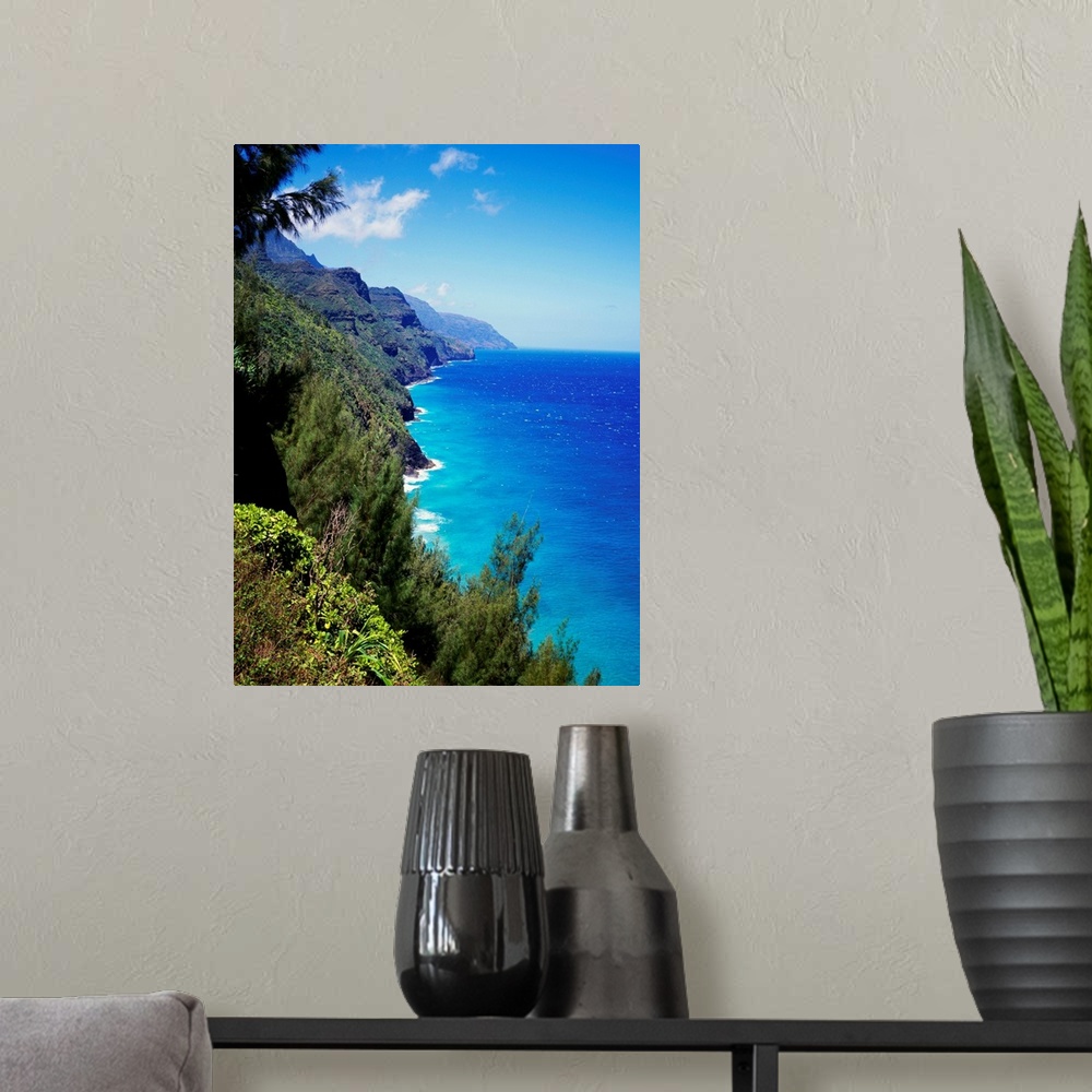 A modern room featuring Hawaii, Kauai, Napali Coast Trail, Lush Greenery