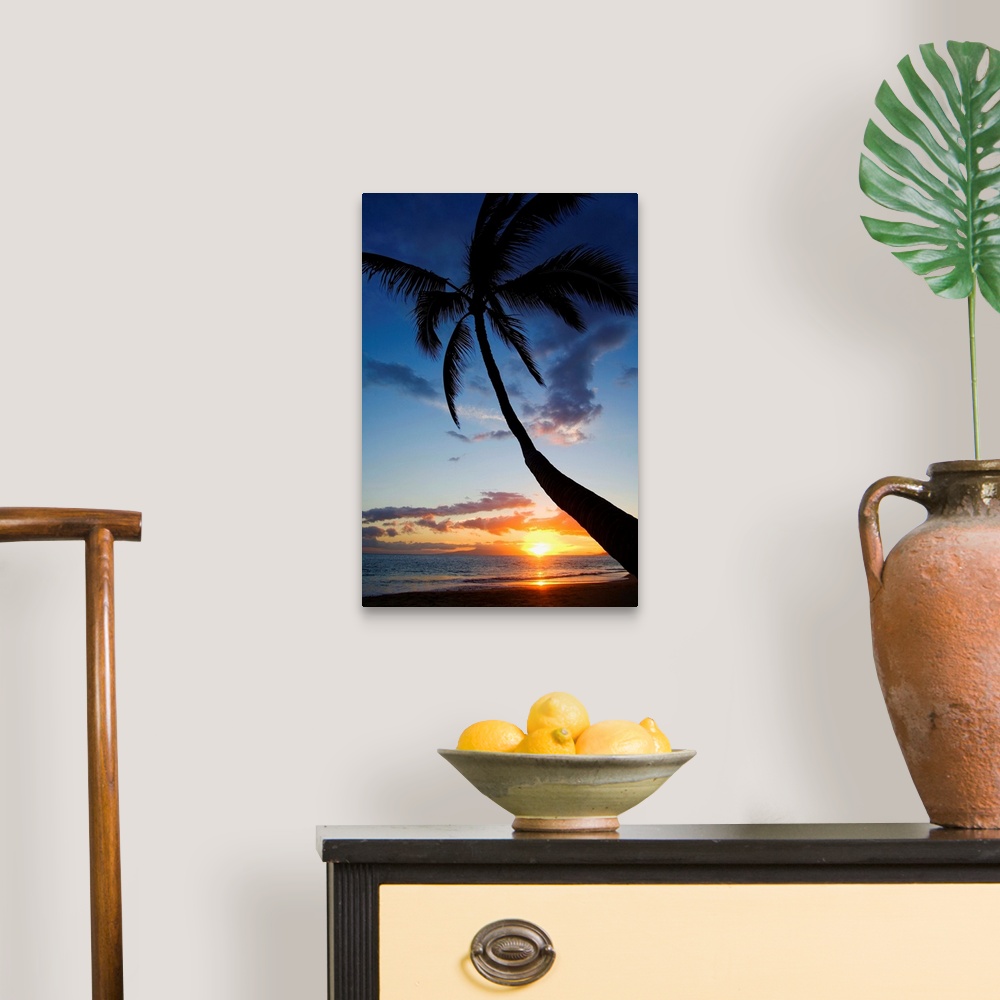 A traditional room featuring Hawaii, Maui, Kihei, Sunset At Kamaole Beach