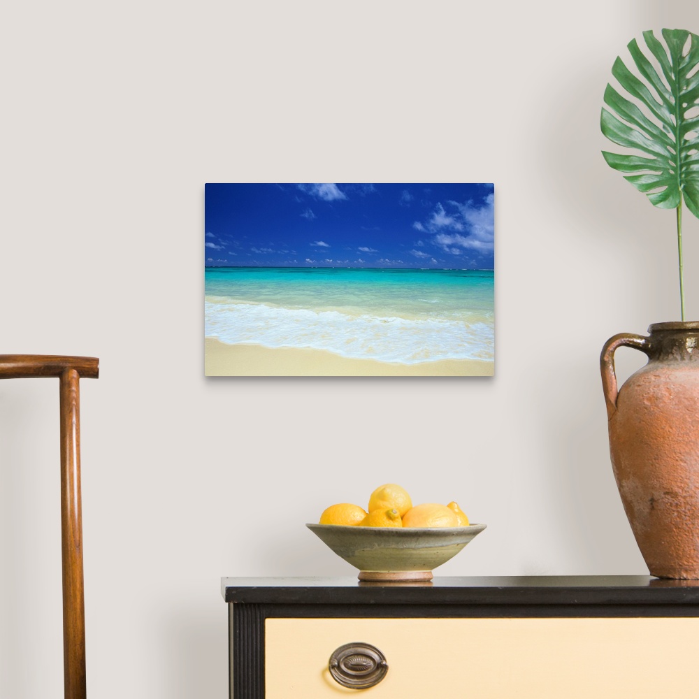 A traditional room featuring Hawaii, White Beach, Blue Sky, Turquoise Water On The Horizon