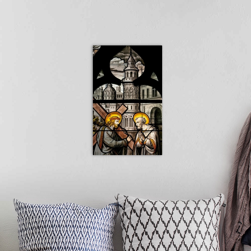 A bohemian room featuring Notre Dame de Beaune church stained glass window : Jesus and Saint Peter.