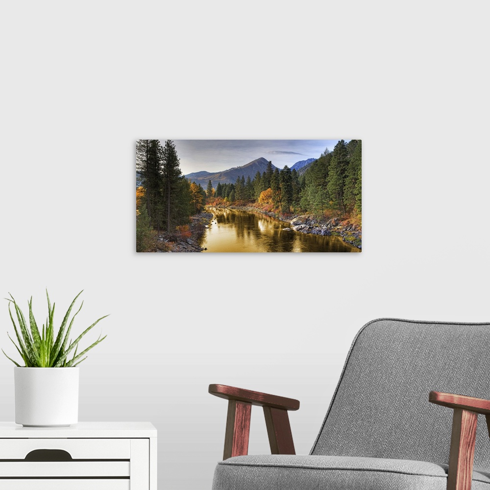 A modern room featuring River Of Gold, Leavenworth, Washington, USA