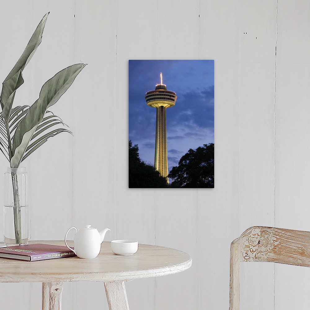 A farmhouse room featuring Skylon Tower, Niagara Falls, Ontario, Canada