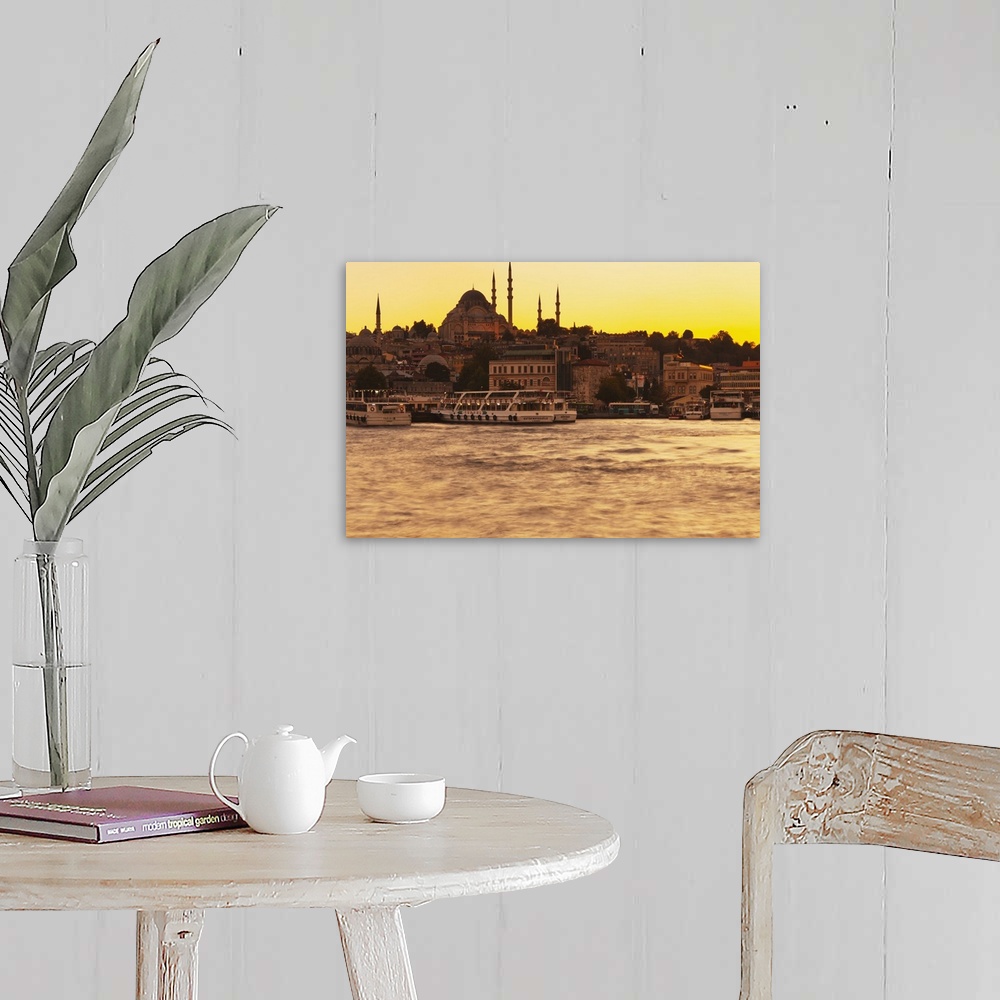 A farmhouse room featuring View of Istanbul at sunset, Istanbul, Turkey