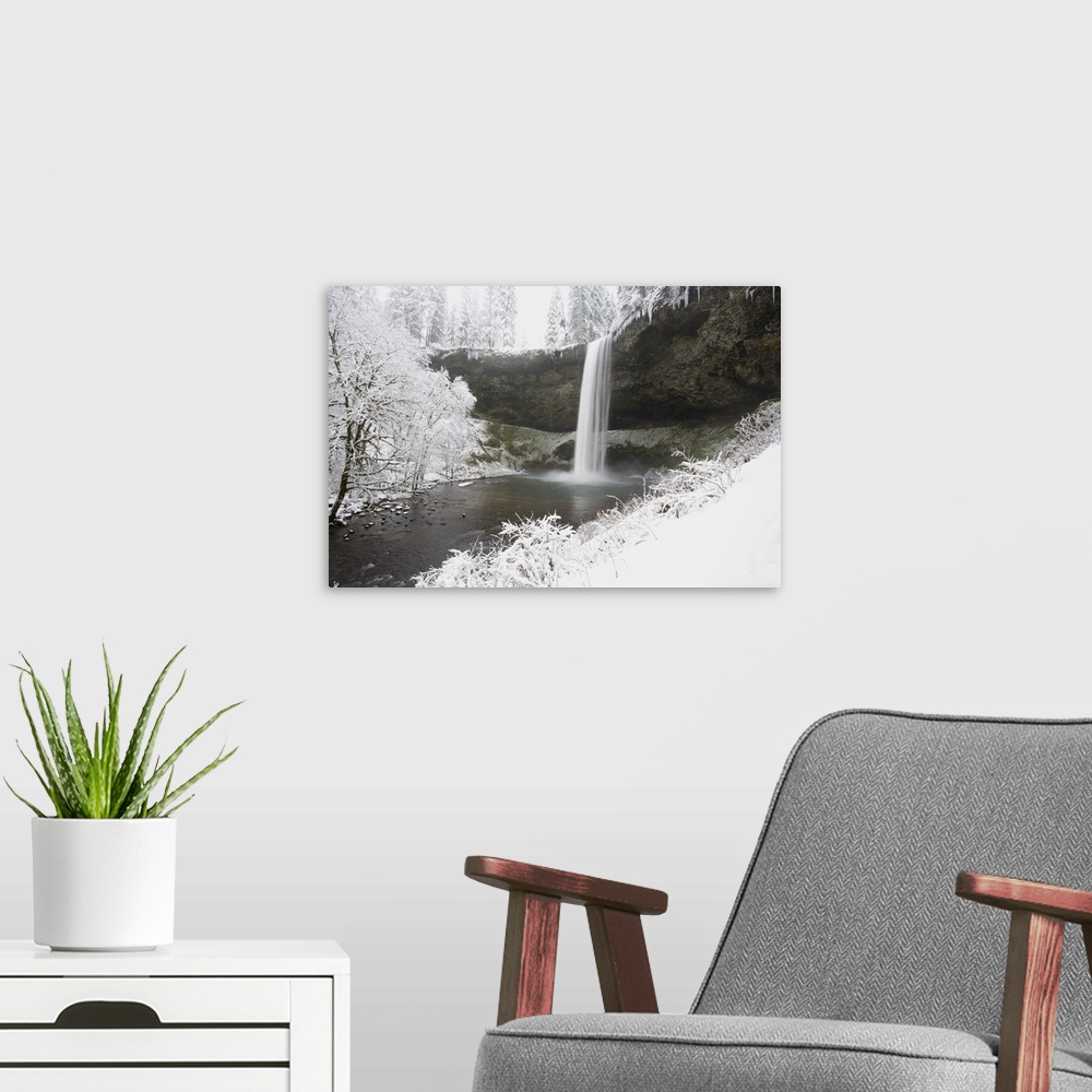 A modern room featuring Waterfall In Winter