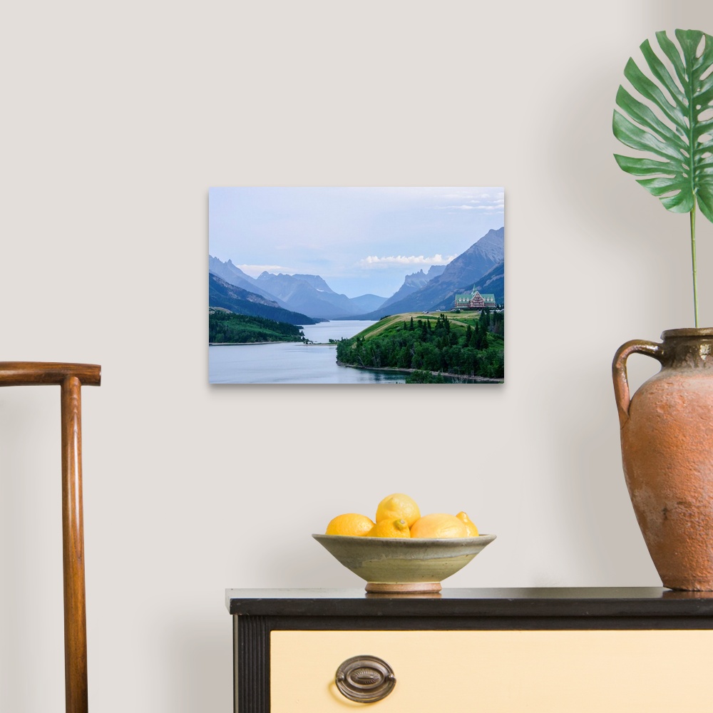 A traditional room featuring Waterton Valley in Waterton Lakes National Park, Alberta, Canada
