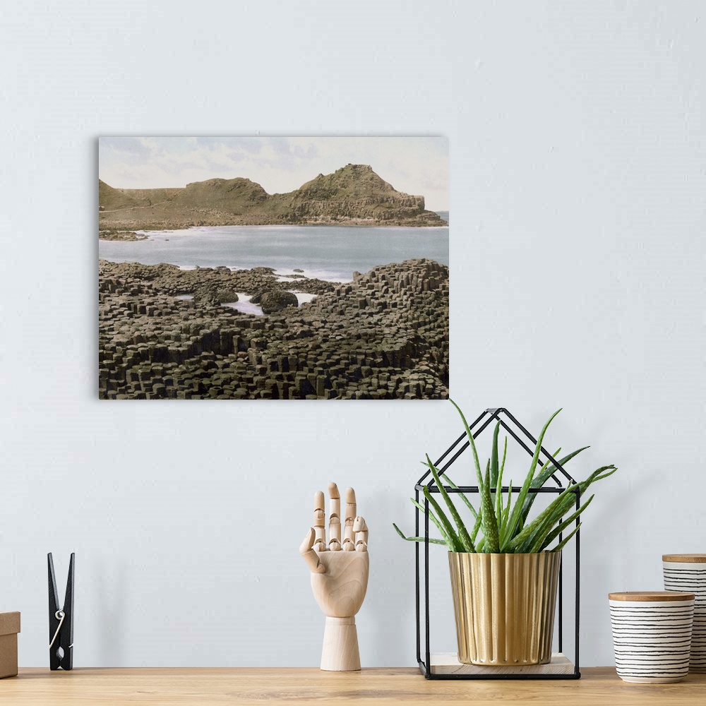 A bohemian room featuring Giants sic Causeway the Steuchans