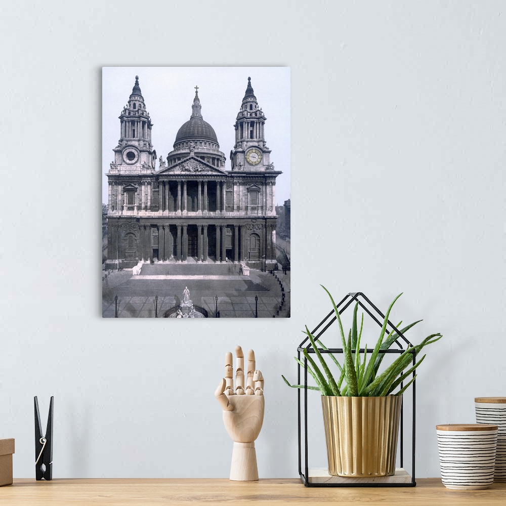 A bohemian room featuring London. St. Pauls Cathedral West Front