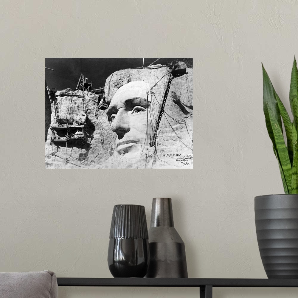A modern room featuring Abraham Lincoln on Mount Rushmore