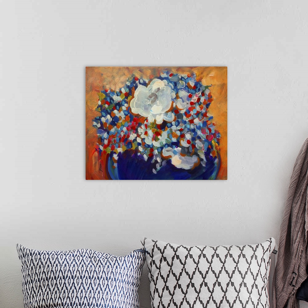 A bohemian room featuring Contemporary painting of a bouquet of flowers.
