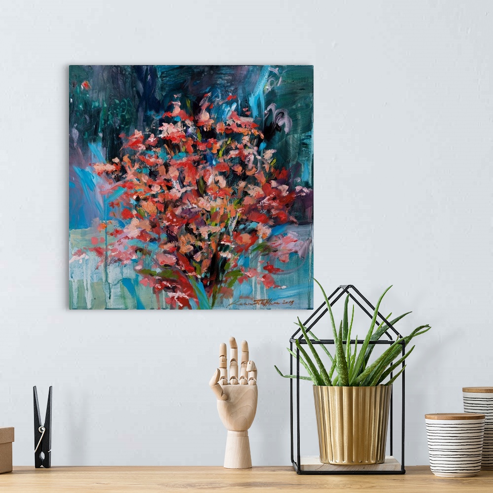 A bohemian room featuring An abstract painting of a floral arrangement.