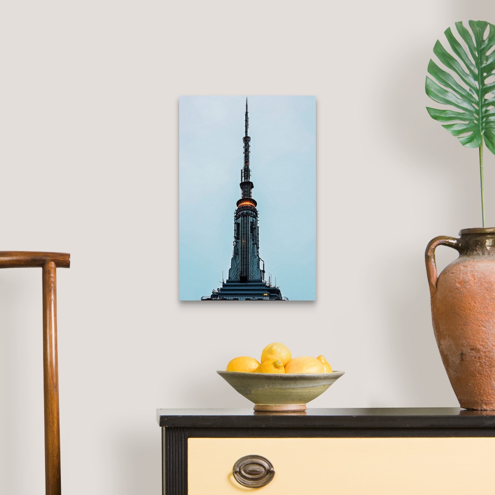 A traditional room featuring Empire State Building Antenna