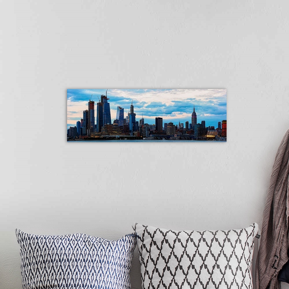 A bohemian room featuring Midtown Manhattan View With Hudson Yards