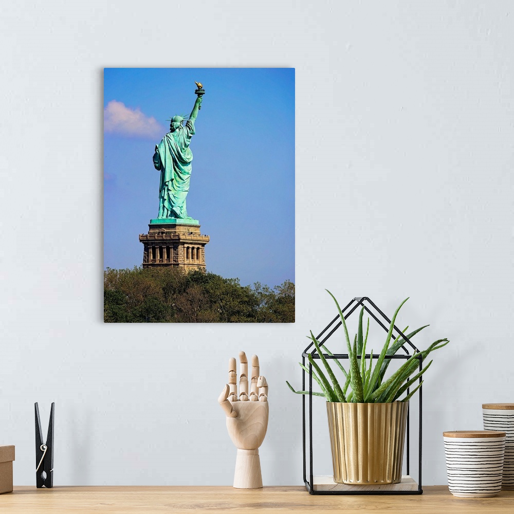 A bohemian room featuring Statue Of Liberty Closeup