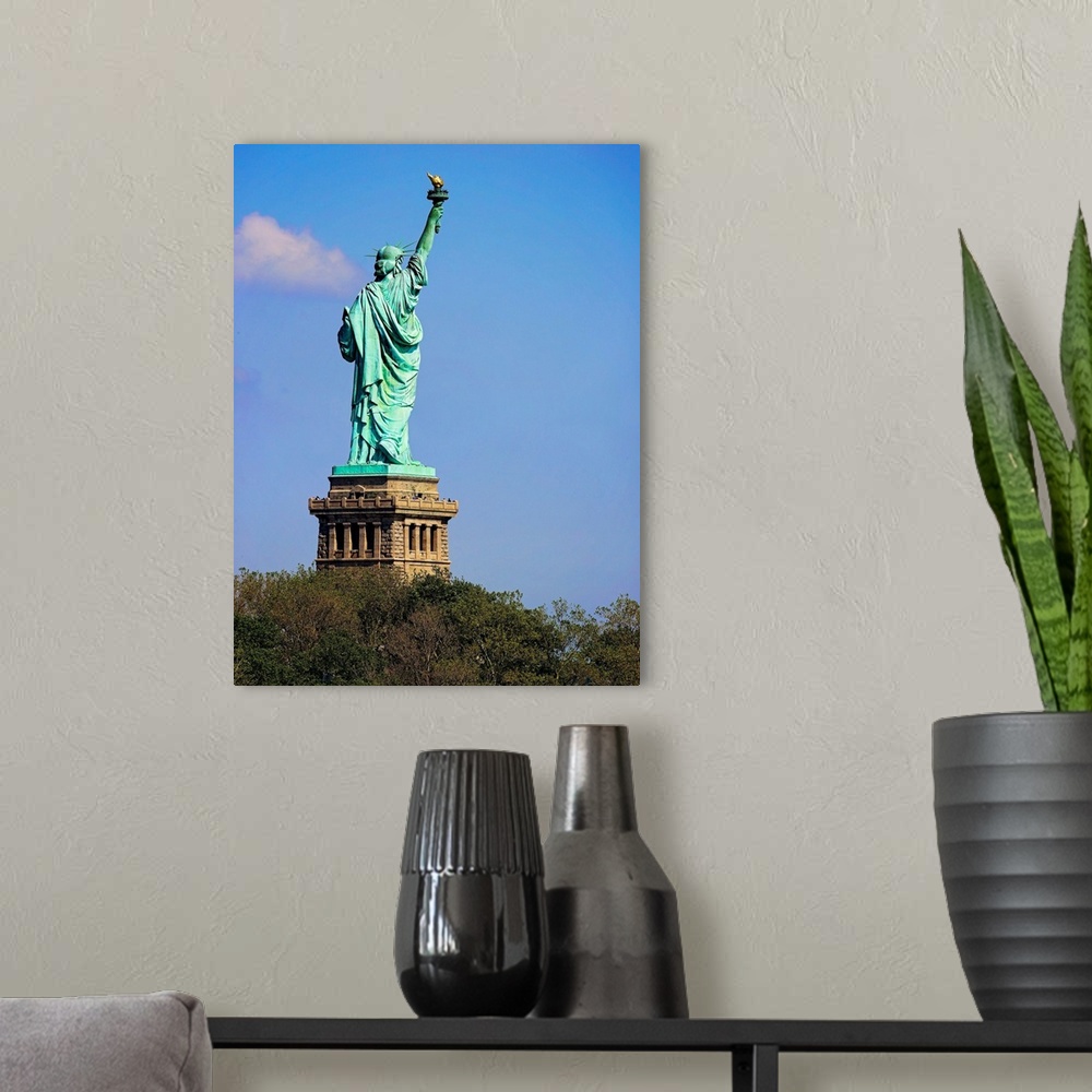 A modern room featuring Statue Of Liberty Closeup