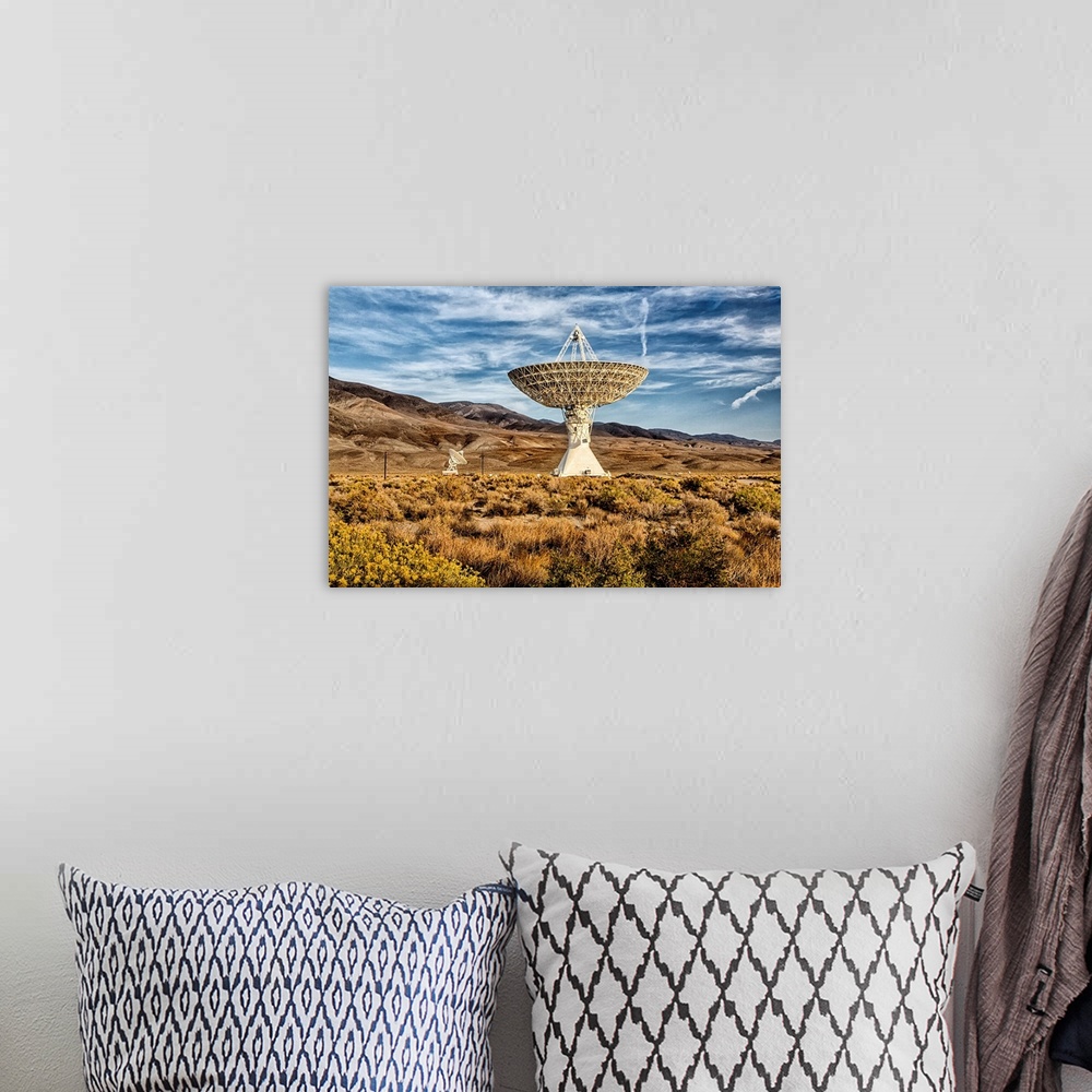 A bohemian room featuring Biship, California, The Owens Valley Radio Observatory, USA.