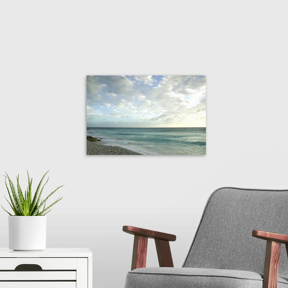 A modern room featuring ABC Islands-BONAIRE-Pink Beach:.Ocean View / Sunset