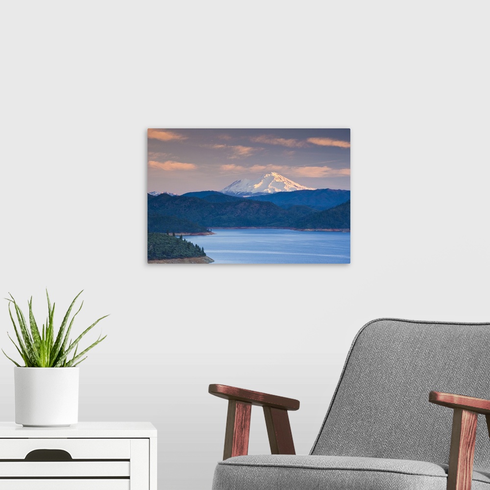 A modern room featuring USA, California, Northern California, Northern Mountains, Summit City, Shasta Lake and view of Mo...