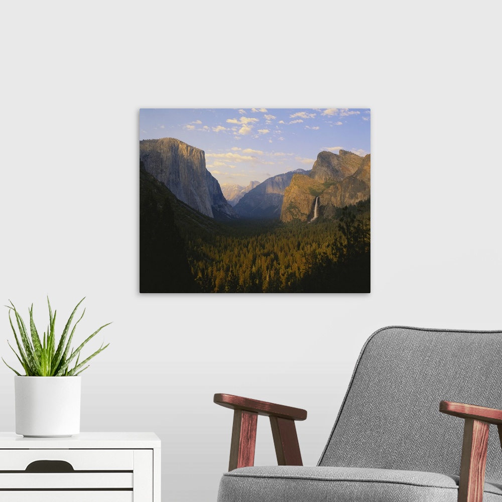 A modern room featuring California, Yosemite National Park, Yosemite Valley and Bridalveil falls
