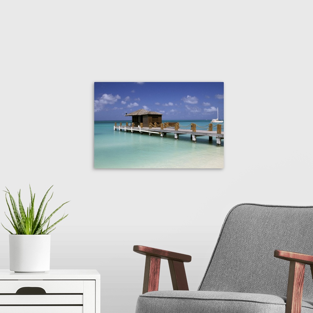 A modern room featuring Caribbean, Aruba, Palm Beach