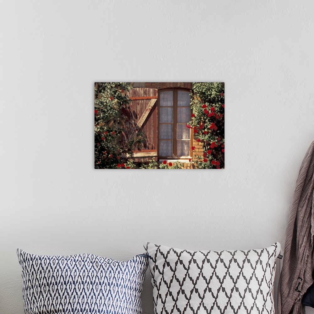 A bohemian room featuring France, Provence, Vaucluse, Apt, House With Summer Roses