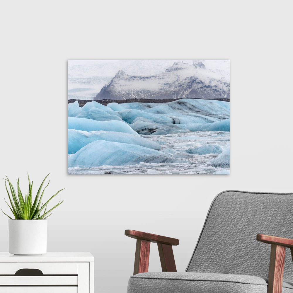 A modern room featuring Glacial lagoon Jokulsarlon in Vatnajokull during winter..