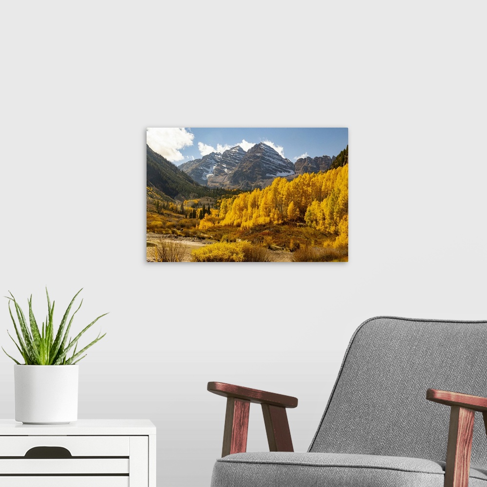 A modern room featuring Maroon Bells-Snowmass Wilderness in Aspen, Colorado in autumn. United States, Colorado.