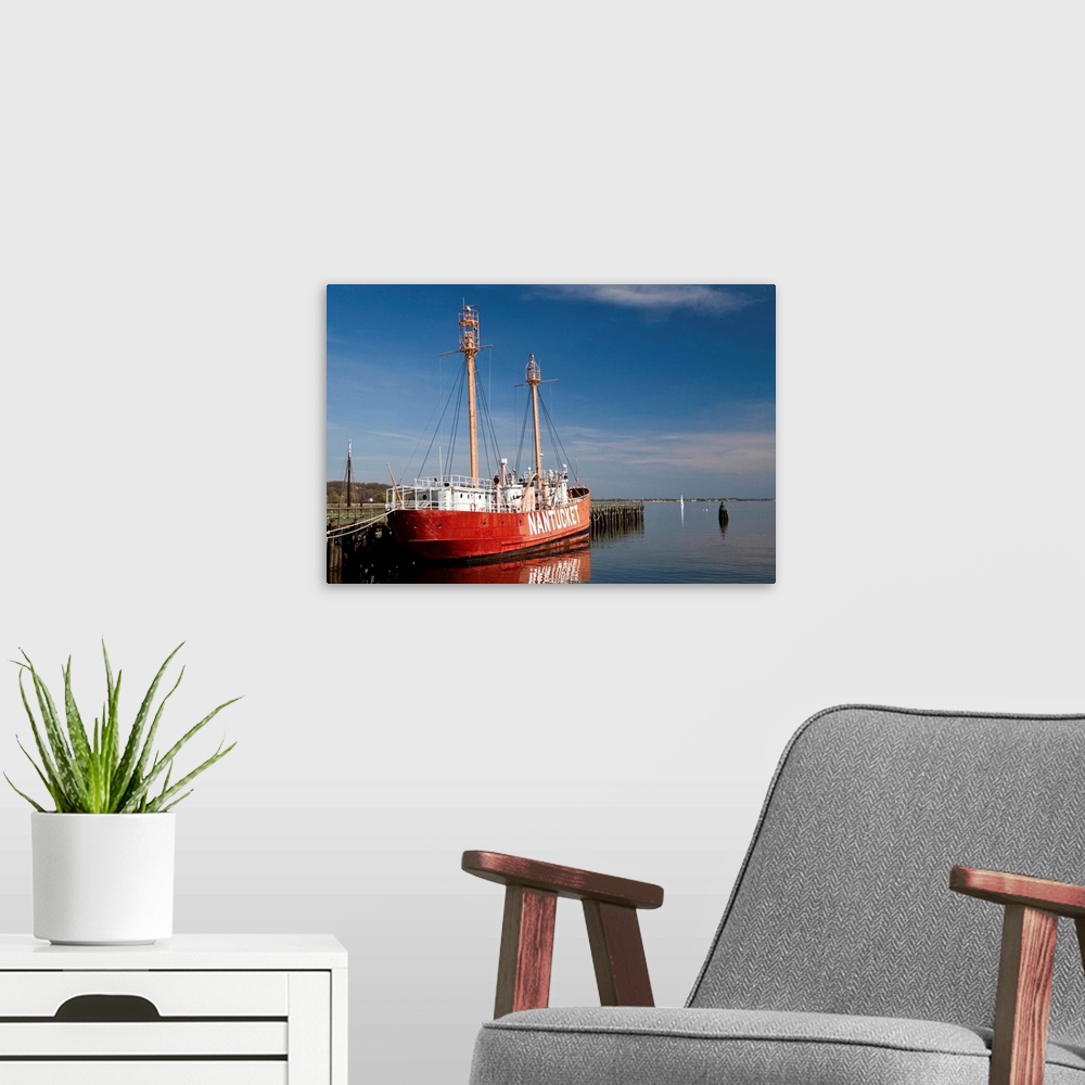 A modern room featuring USA, New York, Cove Neck. Nantucket Lightship, Oyster Bay Harbor.