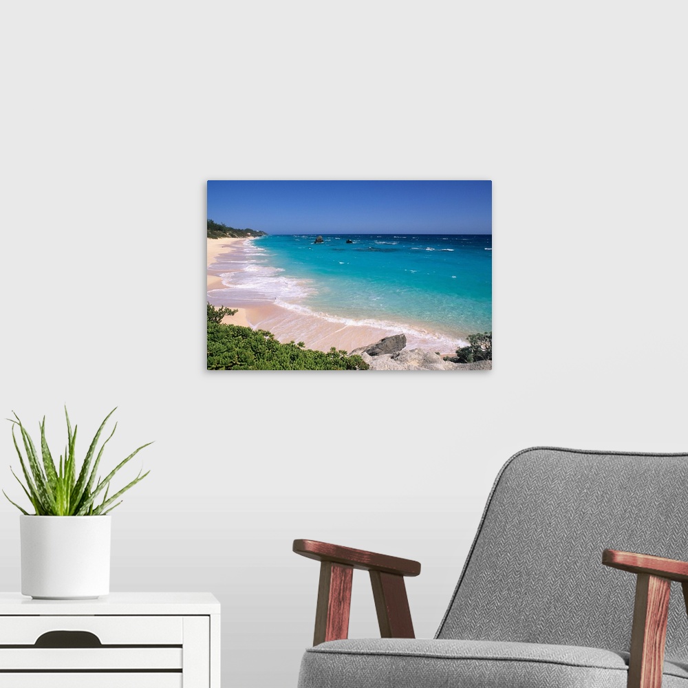 A modern room featuring Pink sand beaches at Warwick Long Bay Bermuda