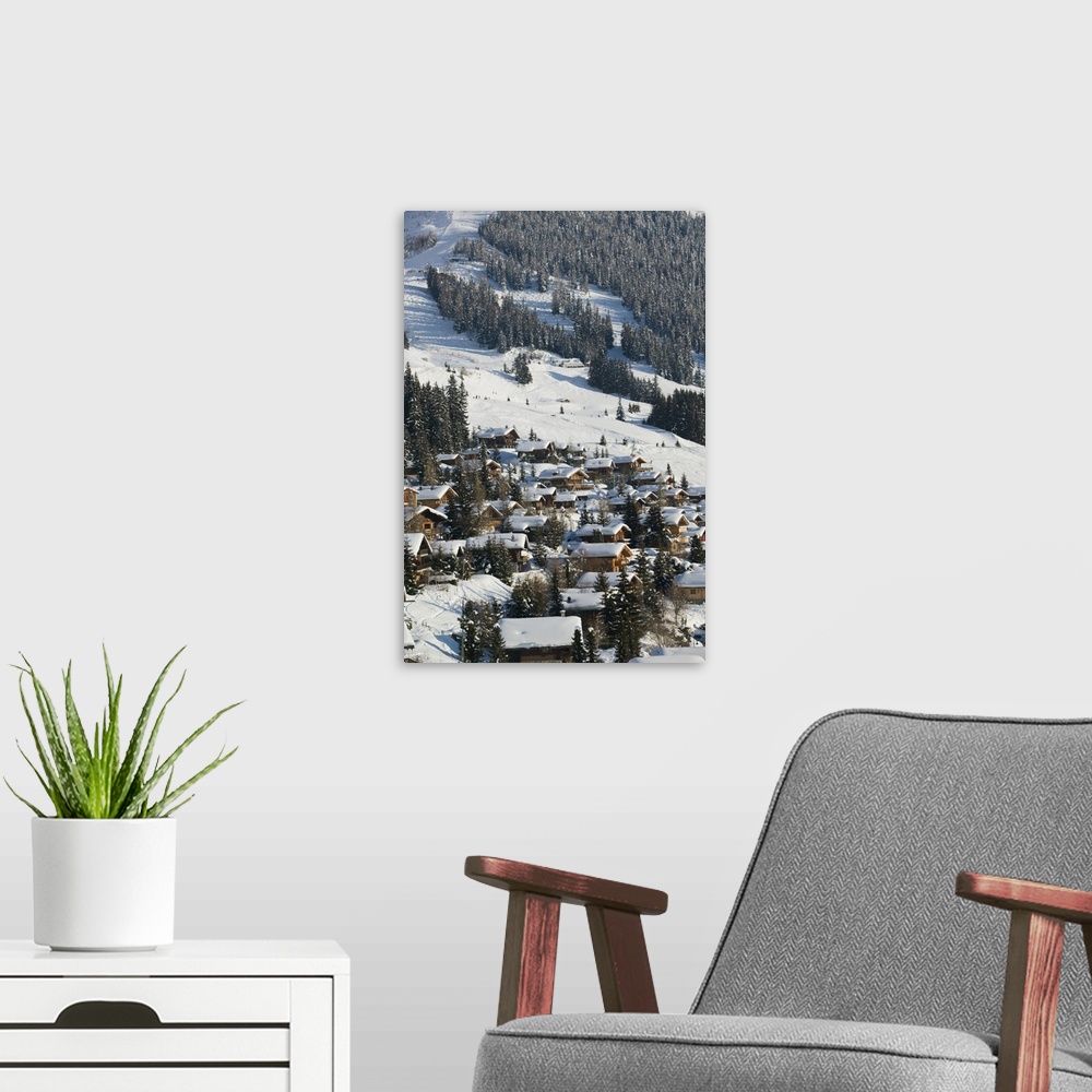 A modern room featuring SWITZERLAND-Wallis/Valais-VERBIER:Ski Resort / Winter Town