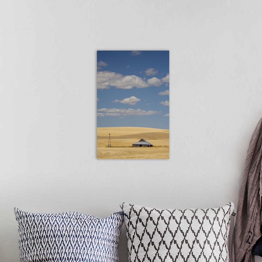 A bohemian room featuring ID, The Palouse, Old barn, farmland, and clouds
