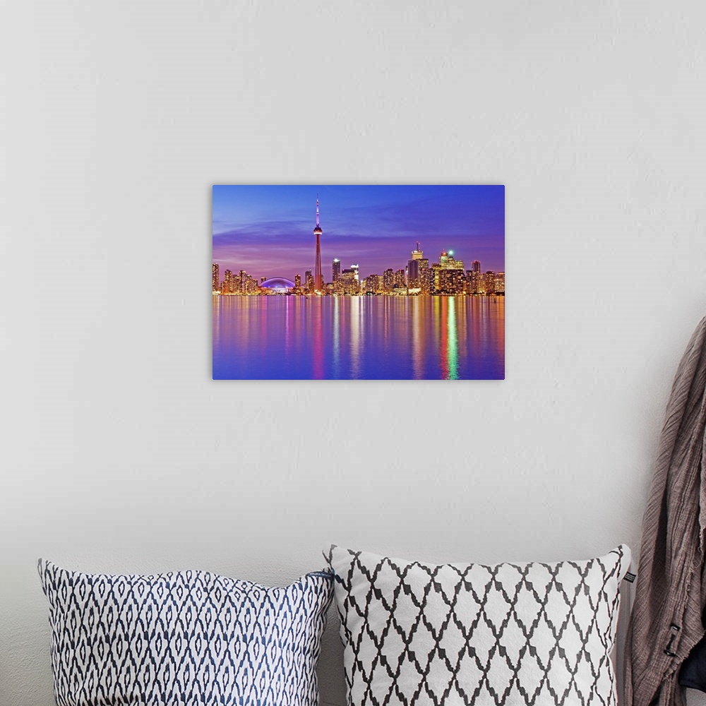 A bohemian room featuring Toronto Skyline at dusk.