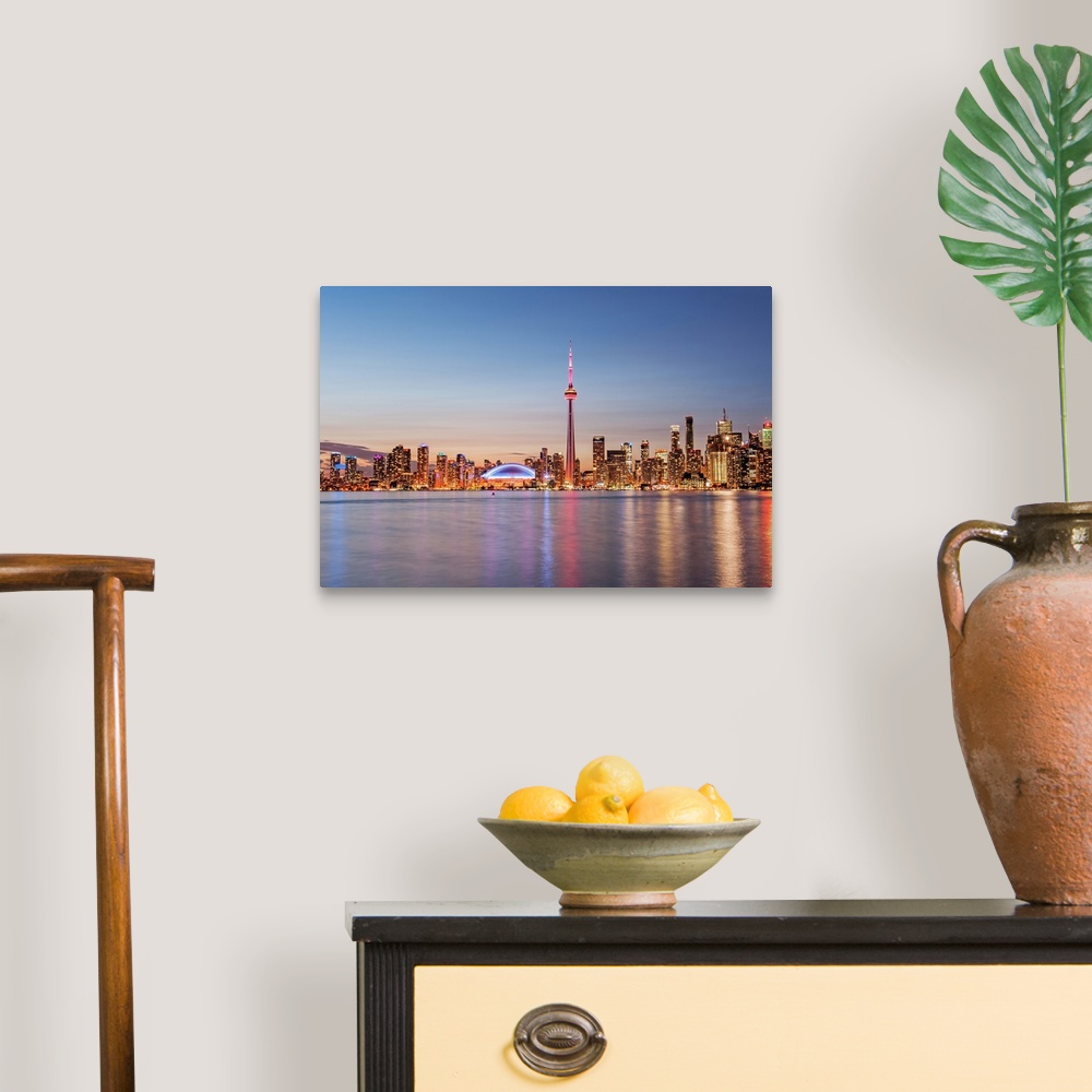 A traditional room featuring Toronto Skyline at Sunset from Toronto Islands.