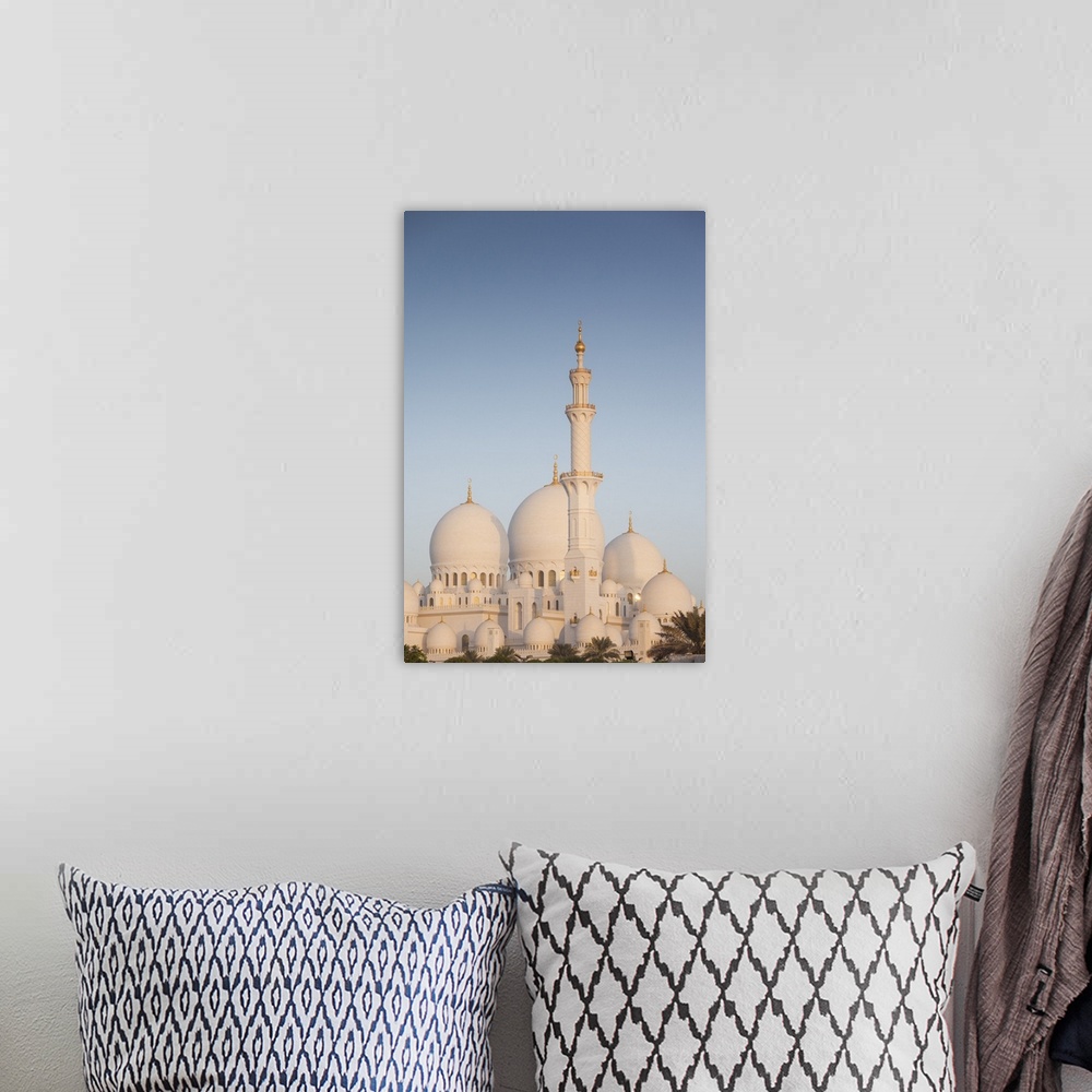 A bohemian room featuring UAE, Abu Dhabi, Sheikh Zayed bin Sultan Mosque, exterior, dawn