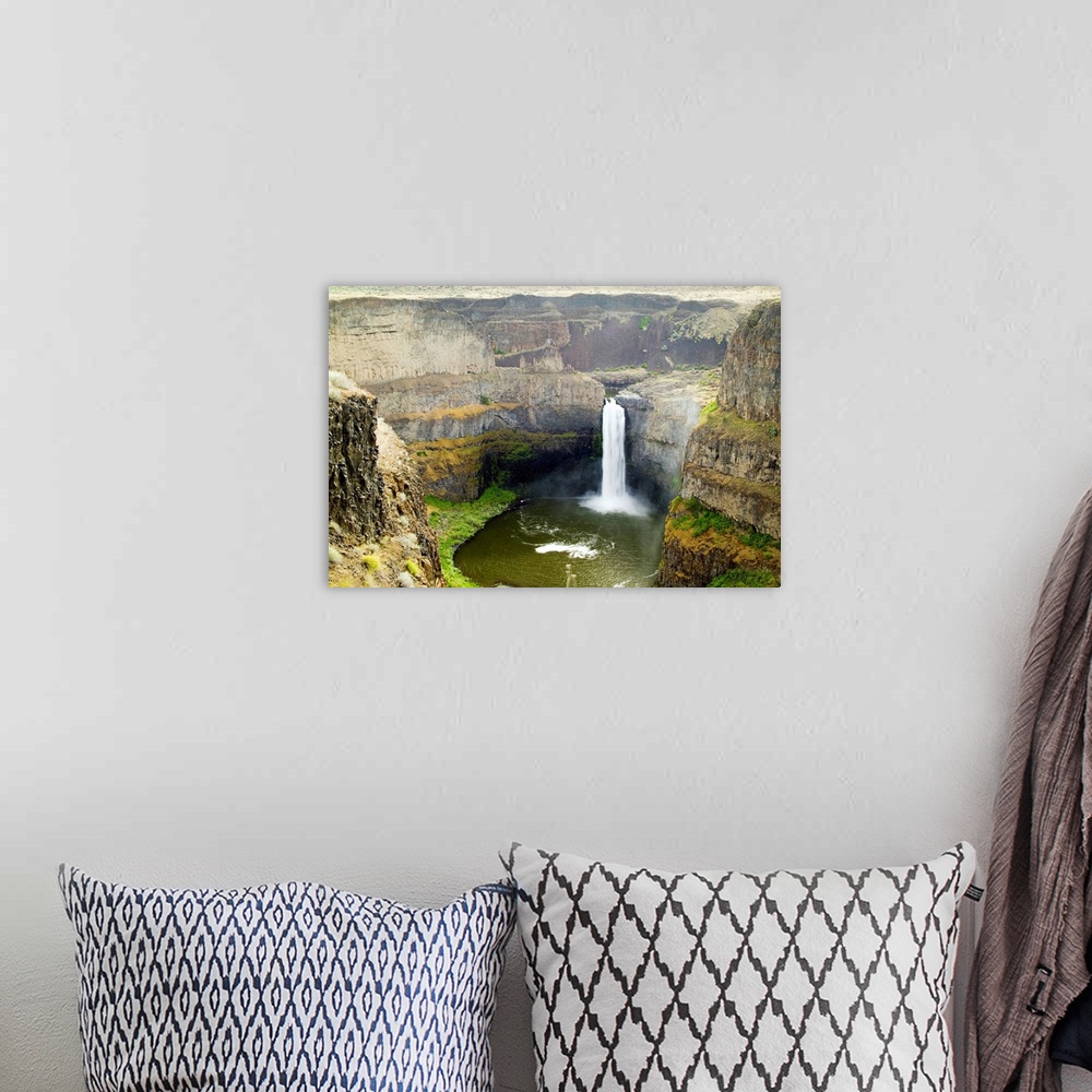 A bohemian room featuring Washington, Palouse Waterfalls with Spring water flow.