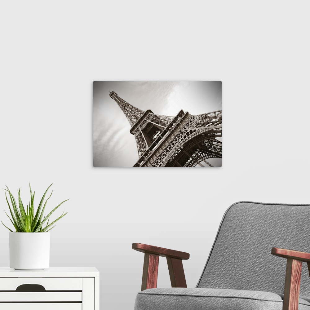A modern room featuring The Eiffel Tower, Paris