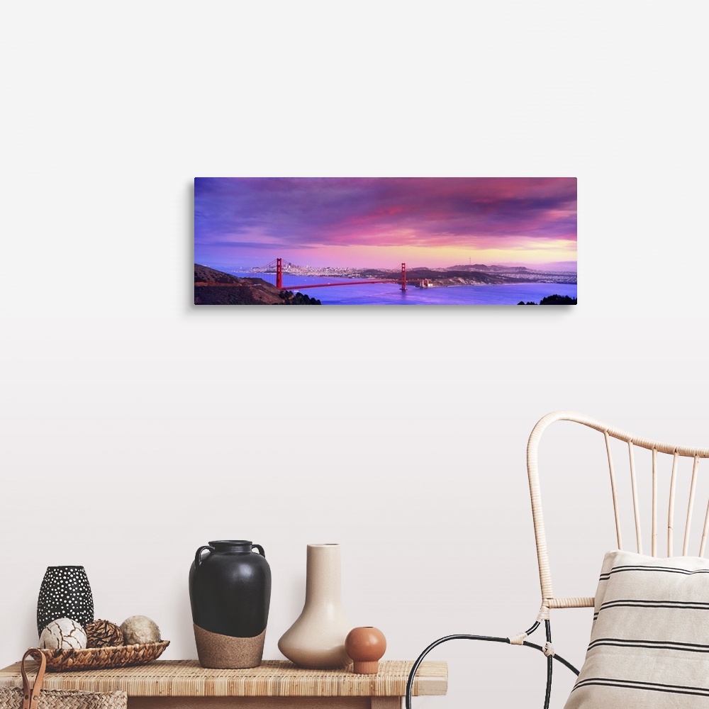 A farmhouse room featuring CA, San Francisco, Golden Gate Bridge and the skyline at sunset