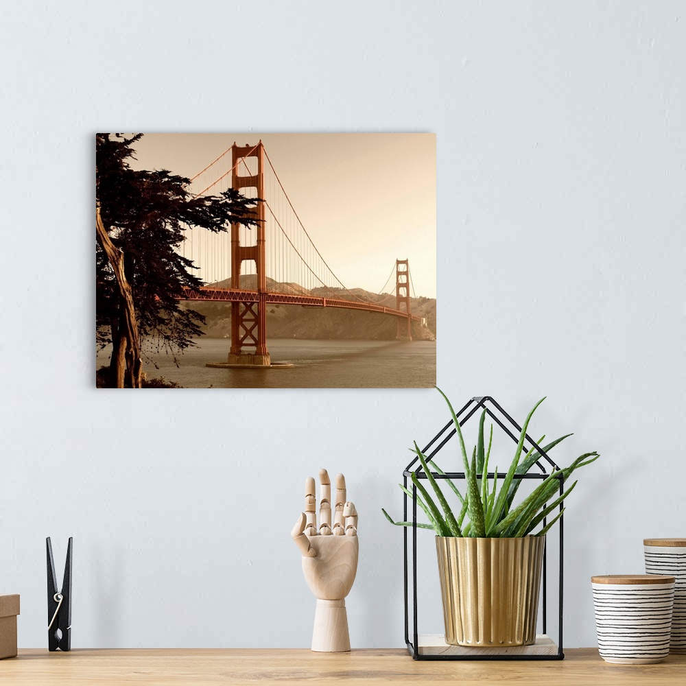A bohemian room featuring USA, California, San Francisco, Golden Gate Bridge.