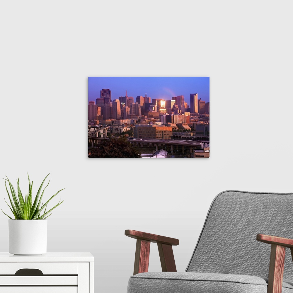 A modern room featuring California, San Francisco, Skyline at dawn