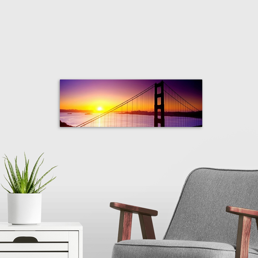A modern room featuring California, San Francisco, View of the Bridge and the skyline at dawn
