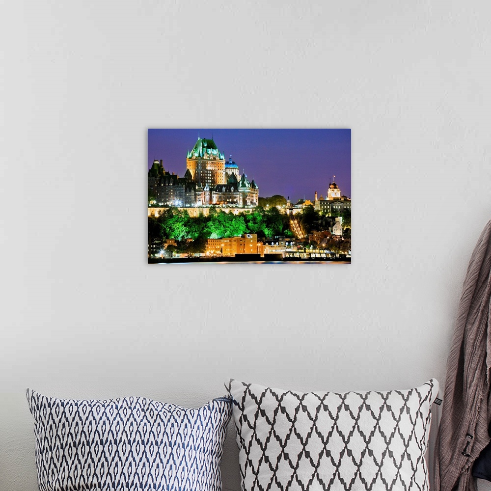 A bohemian room featuring Canada, Quebec, Quebec city, Chateau Frontenac and St Lawrence River at night