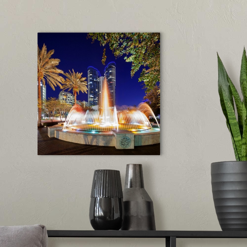 A modern room featuring Florida, Atlantic ocean, Fort Lauderdale, Fountain at Bubier Park on the Riverwalk