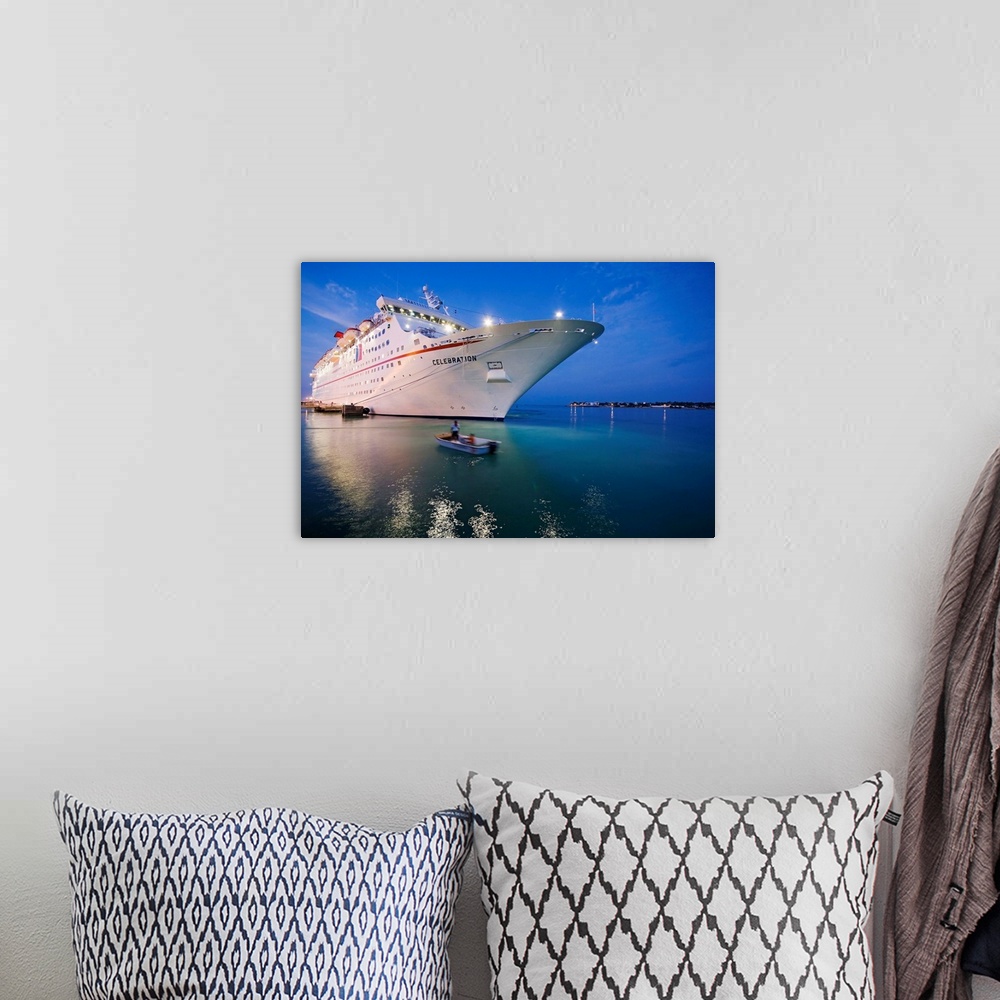 A bohemian room featuring United States, USA, Florida, Florida Keys, Key West, Cruise-ship approaching the harbour