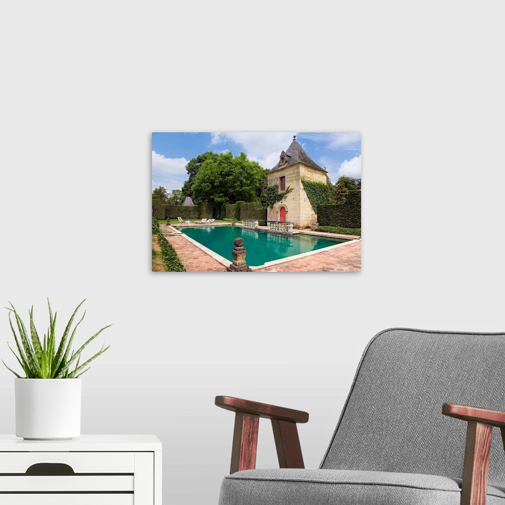 A modern room featuring France, Aquitaine, Dordogne, Jardins d'Erignac, pool and Pigeon Tower