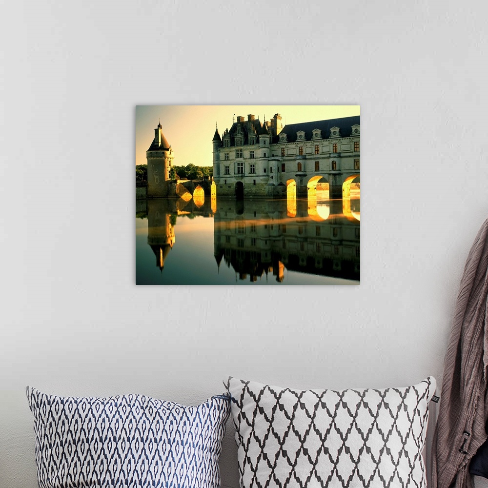 A bohemian room featuring France, Loire Valley, Chenonceaux Castle