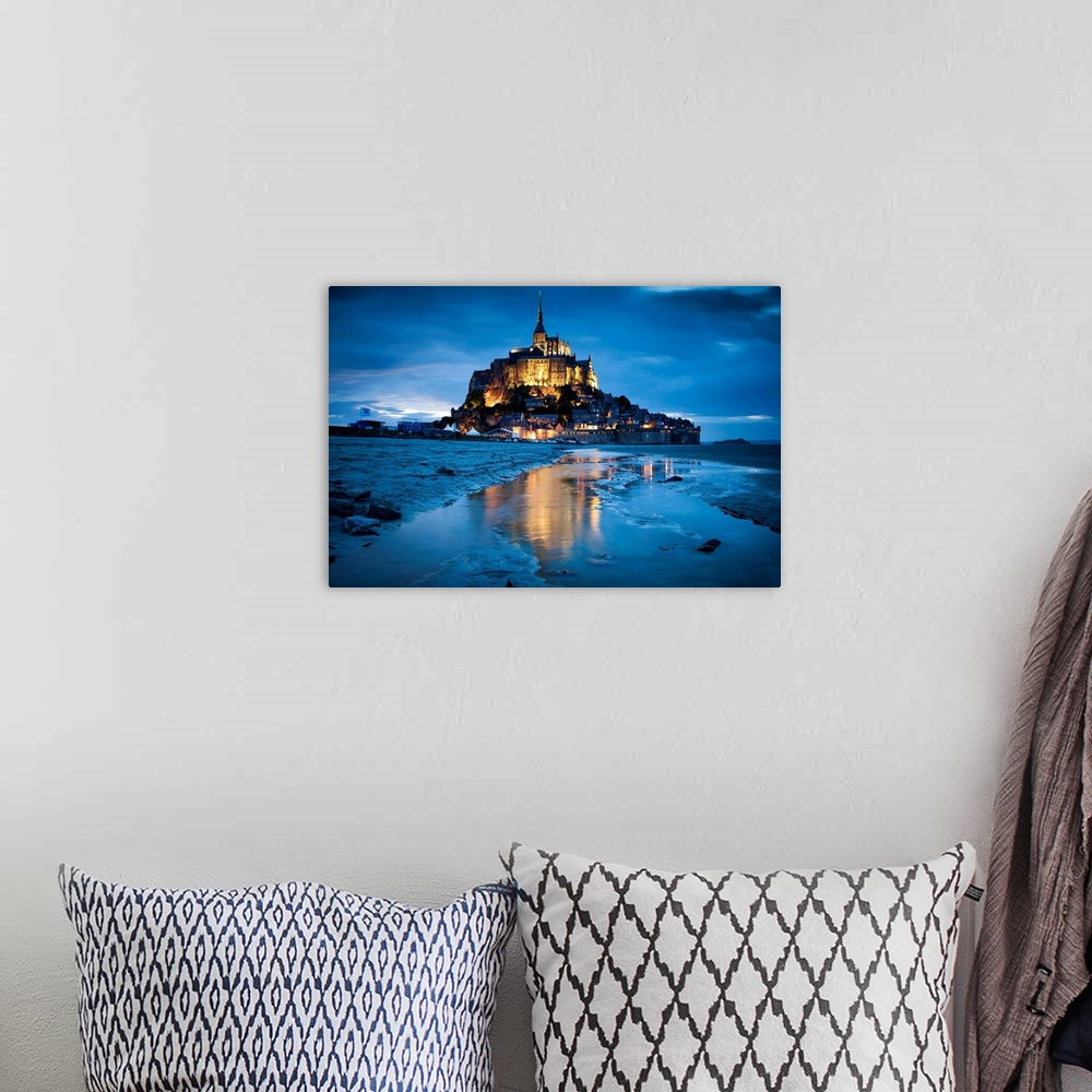 A bohemian room featuring France, Normandy, English Channel, Basse-Normandie, Mont Saint-Michel
